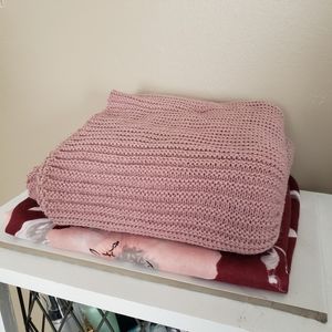 Pink/Burgundy/Mauve Scarves (2)